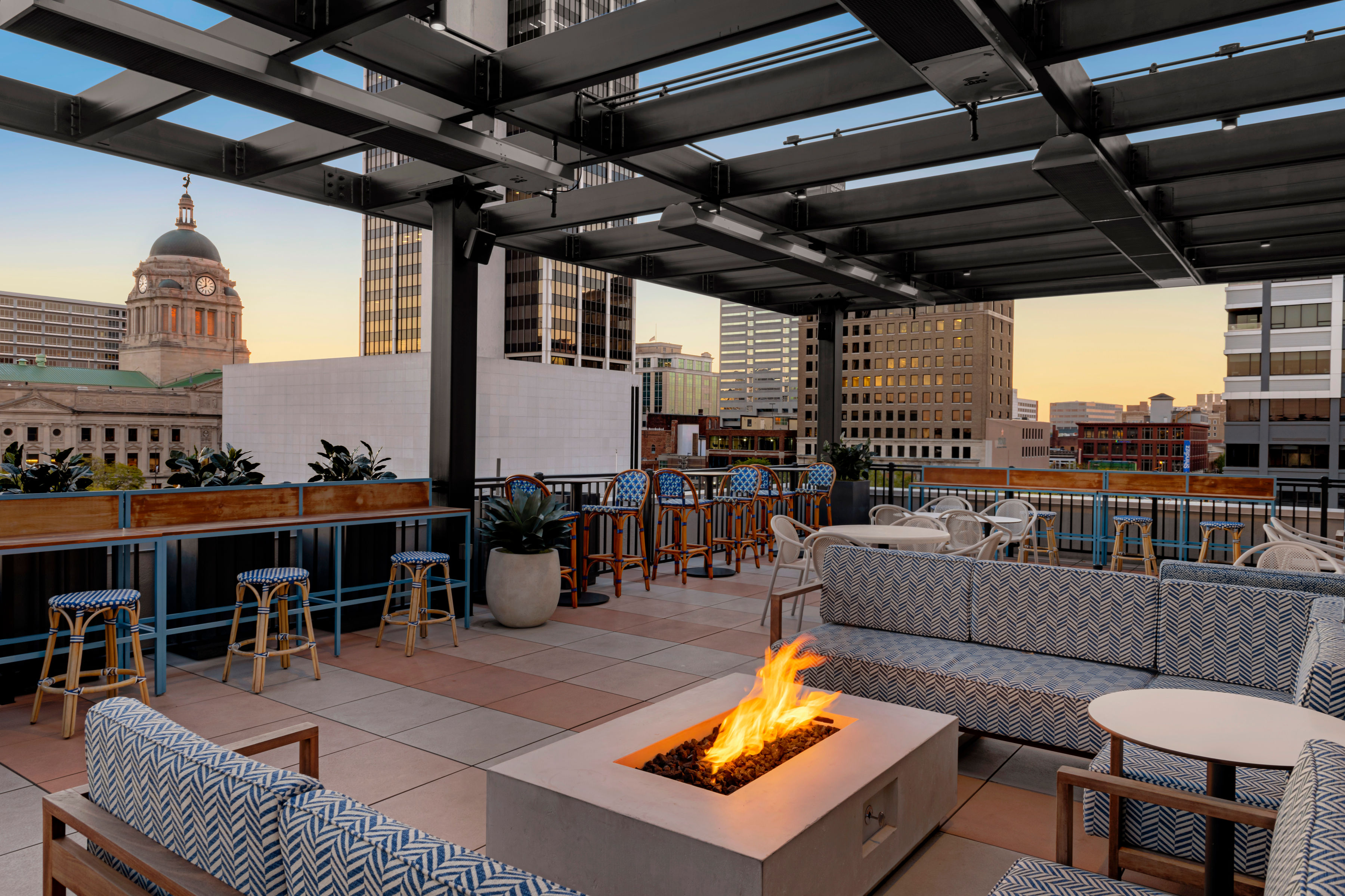 Dining & Restaurants Downtown Fort Wayne The Bradley Hotel